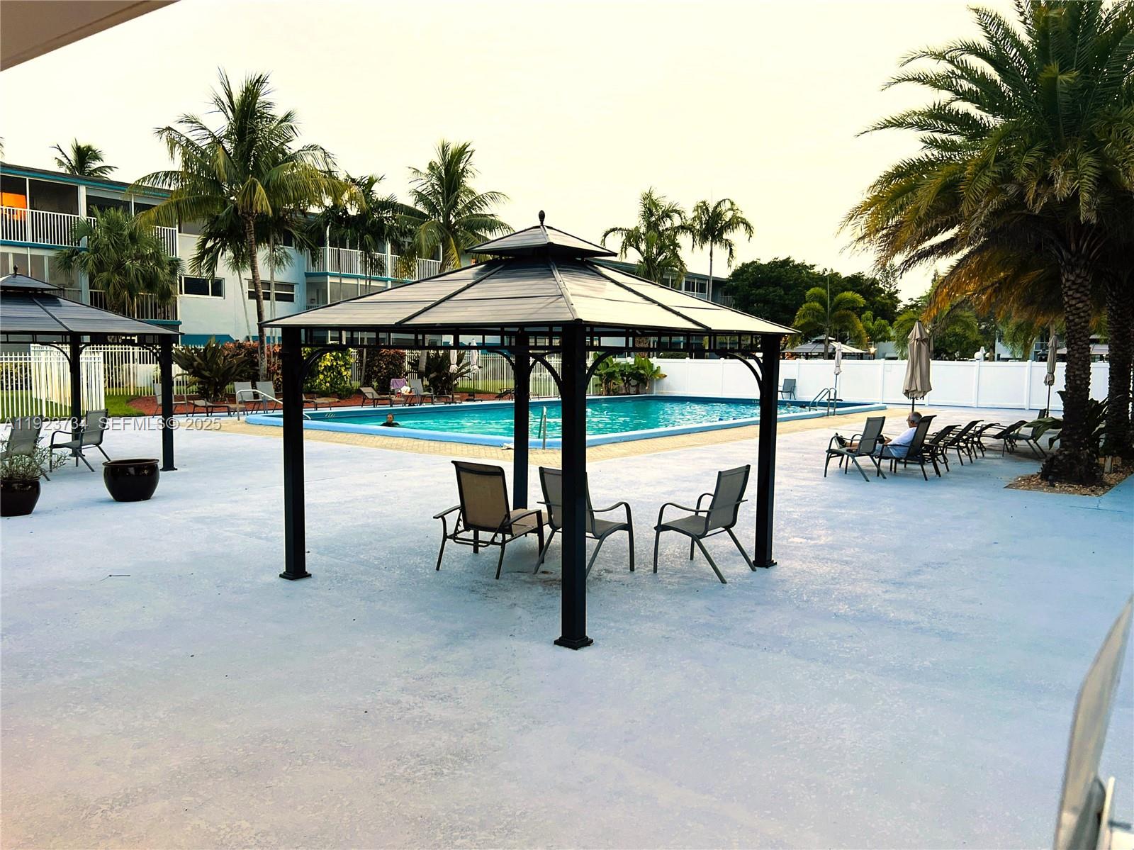 408 2 / 2 992 кв.футов $ 2025-12-02 0 Фото