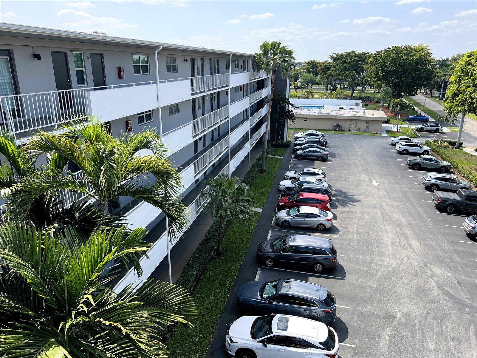 408 2 / 2 992 кв.футов $ 2025-12-02 0 Фото