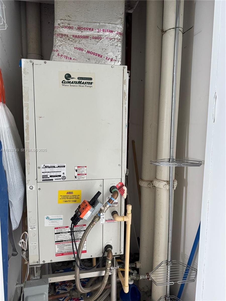 3303 3 / 3 1733 кв.футов $ 2025-12-02 0 Фото