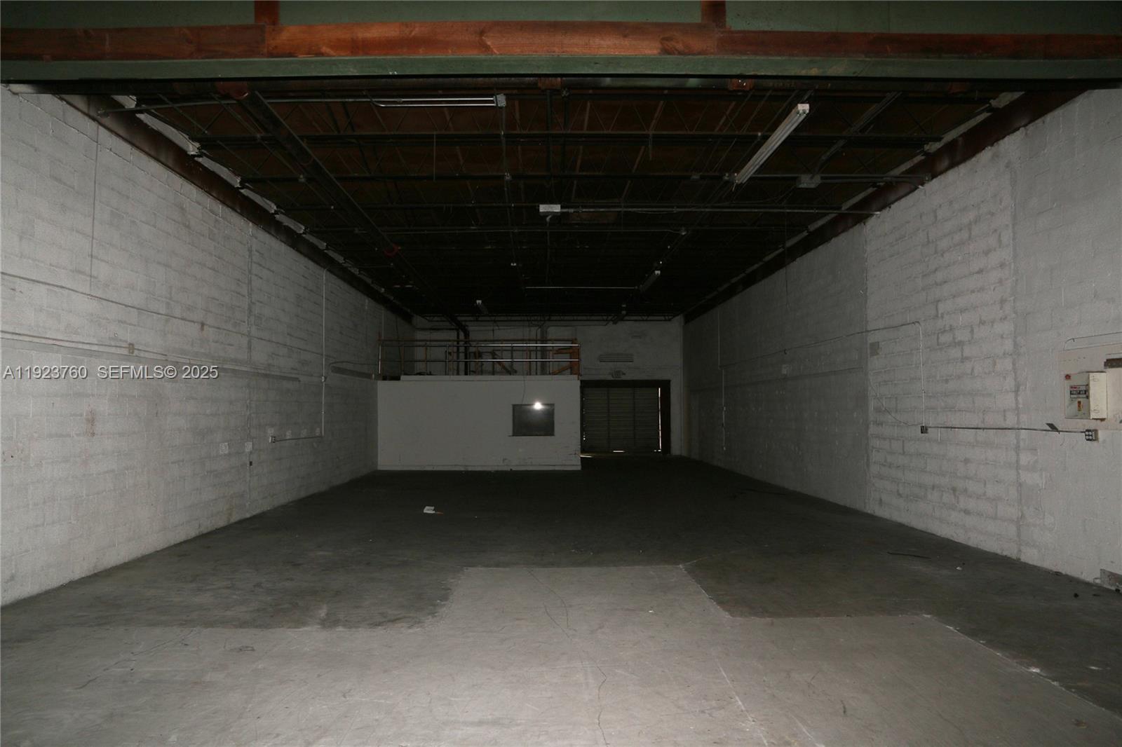 3151  /   кв.футов $ 2025-12-02 0 Фото