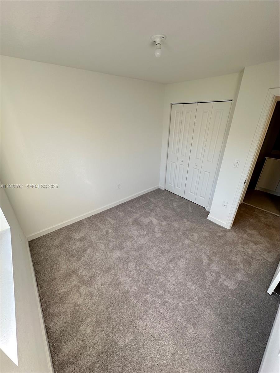 5020 3 / 3 1394 sq. ft. $ 2025-12-02 0 foto