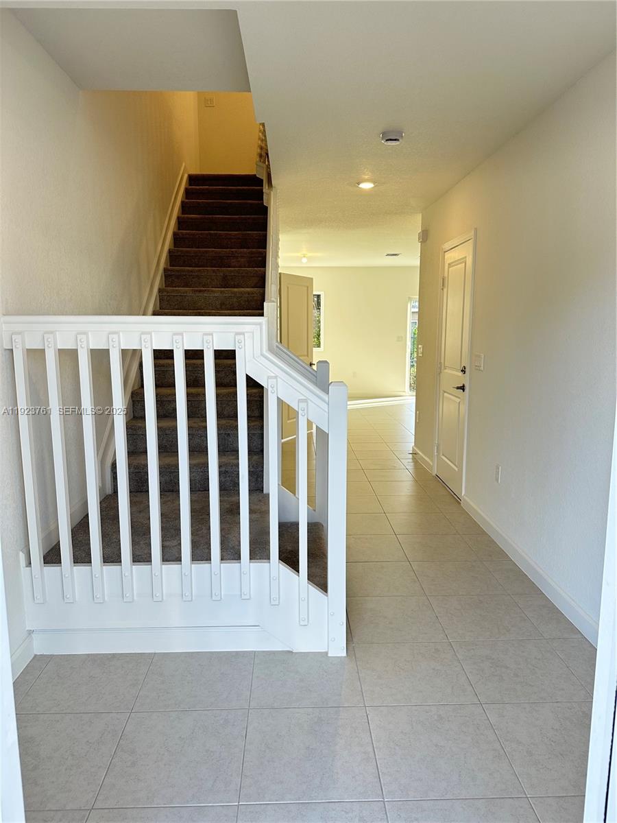 5020 3 / 3 1394 sq. ft. $ 2025-12-02 0 foto