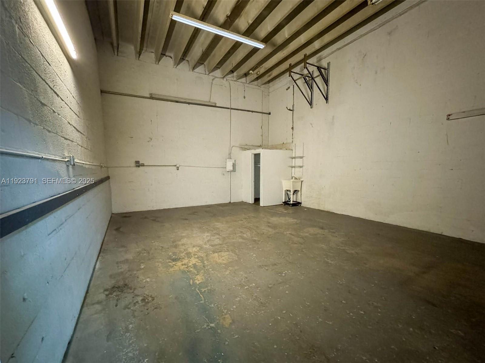 See details 4662 / sq. ft. $ 2025-12-02 0 Photo