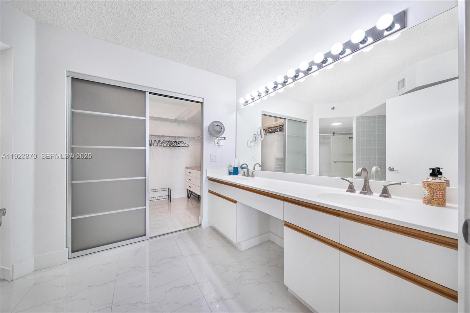 Photo of 3400 192nd St  #1808, Aventura, Florida, 33180 - 