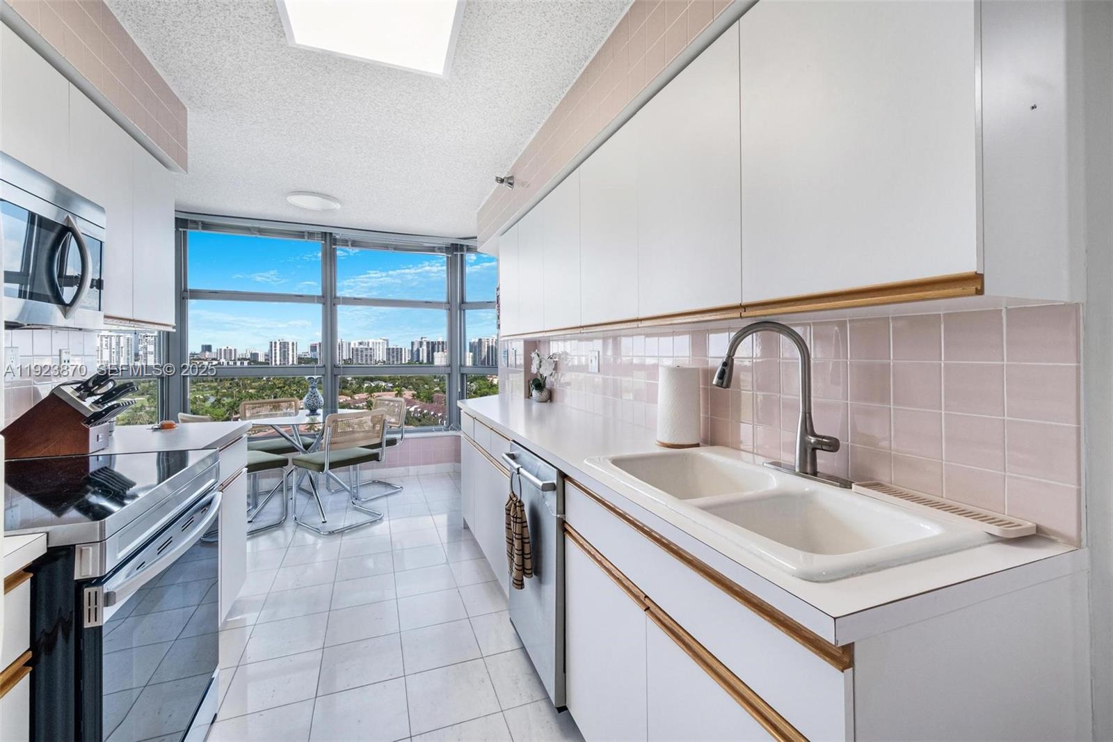 Photo of 3400 192nd St  #1808, Aventura, Florida, 33180 - 