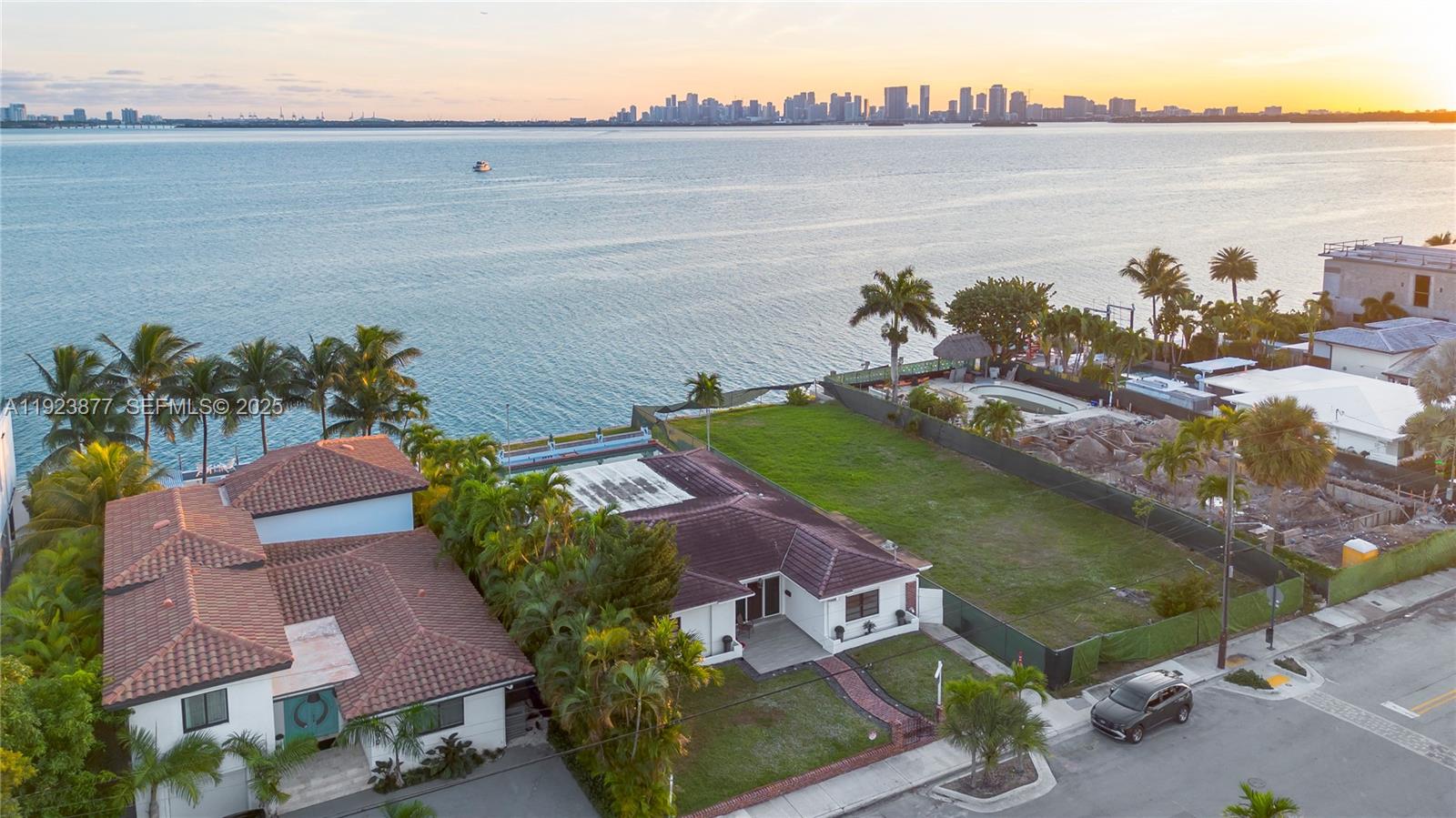 See details / sq. ft. $ 2025-12-02 0 Photo