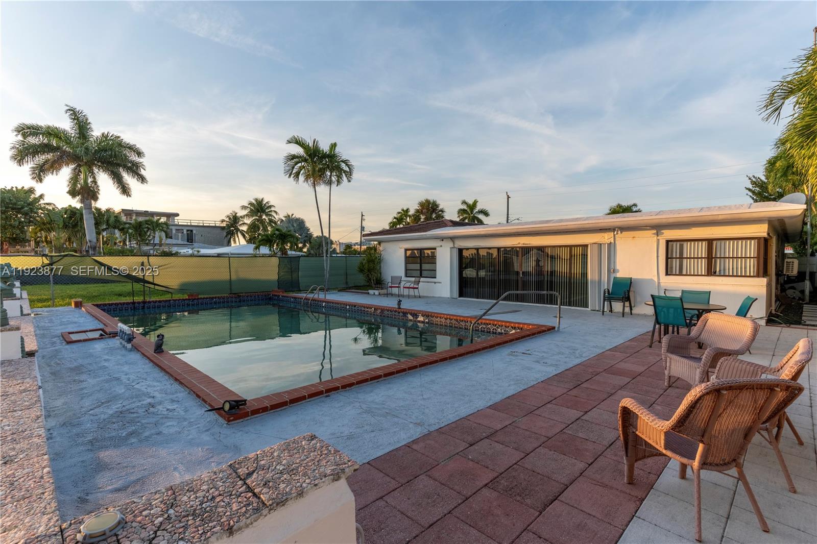 See details / sq. ft. $ 2025-12-02 0 Photo