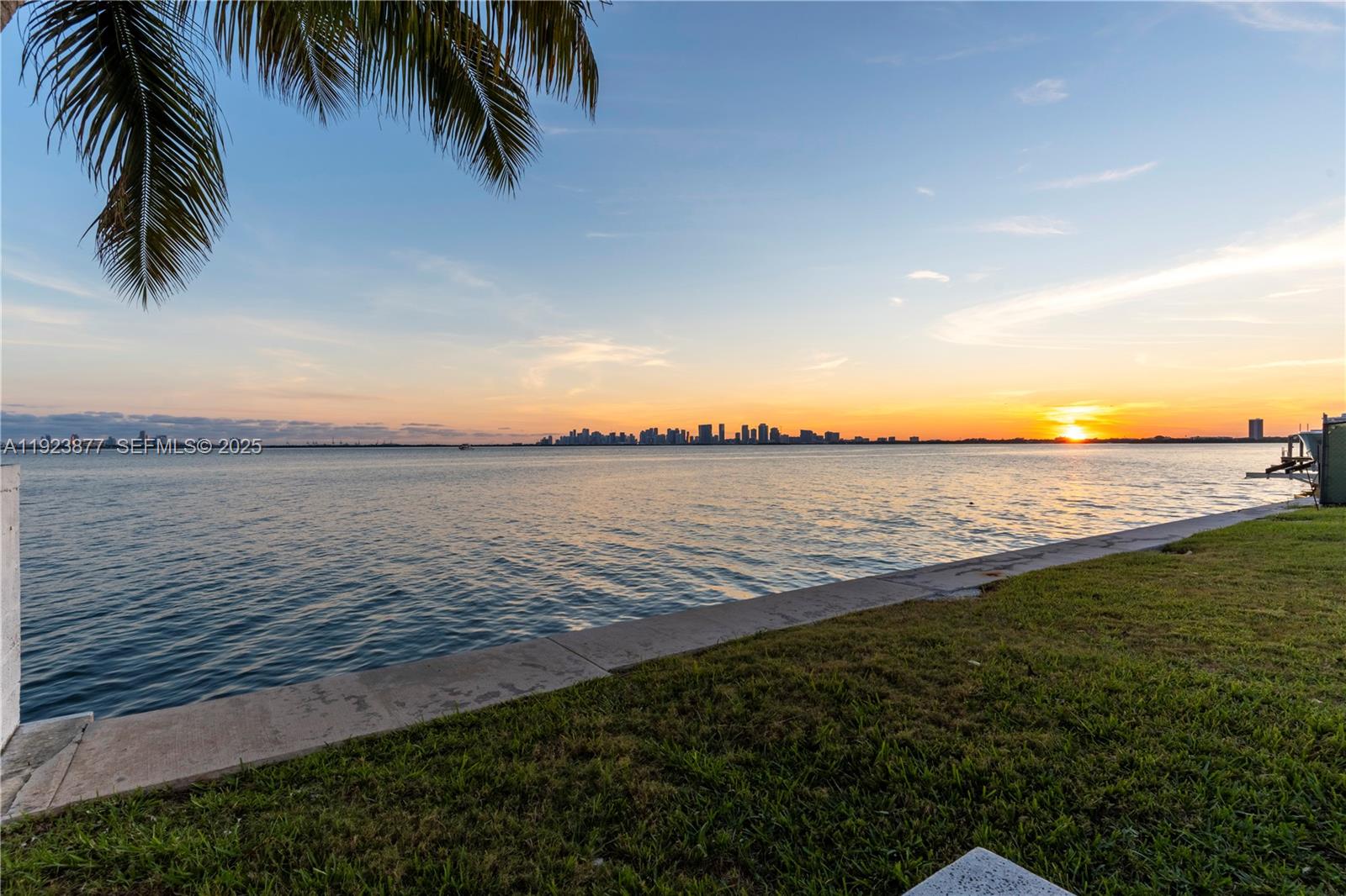 See details / sq. ft. $ 2025-12-02 0 Photo