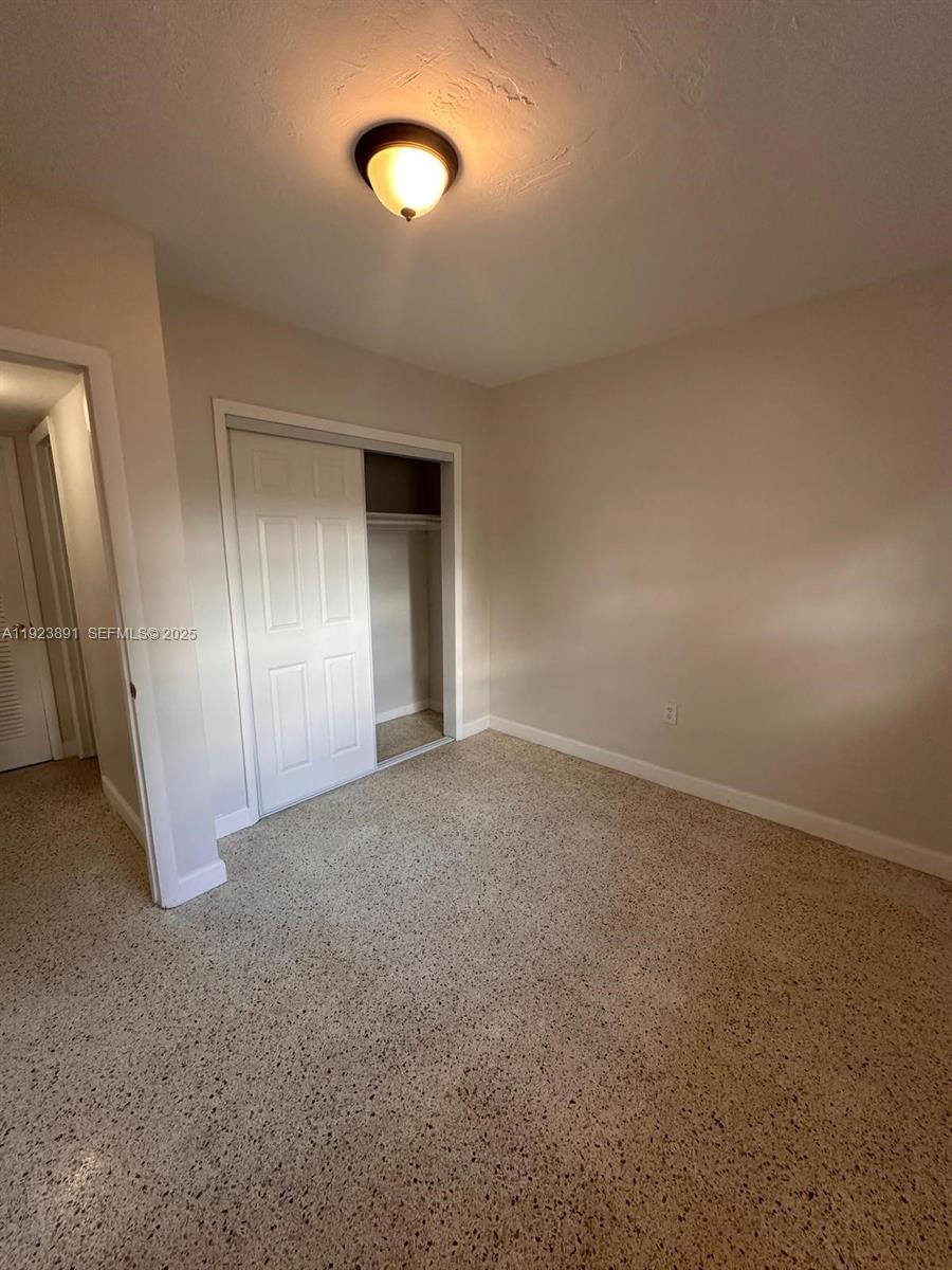 Ver detalles / 3240 sq. ft. $ 2025-12-02 0 foto