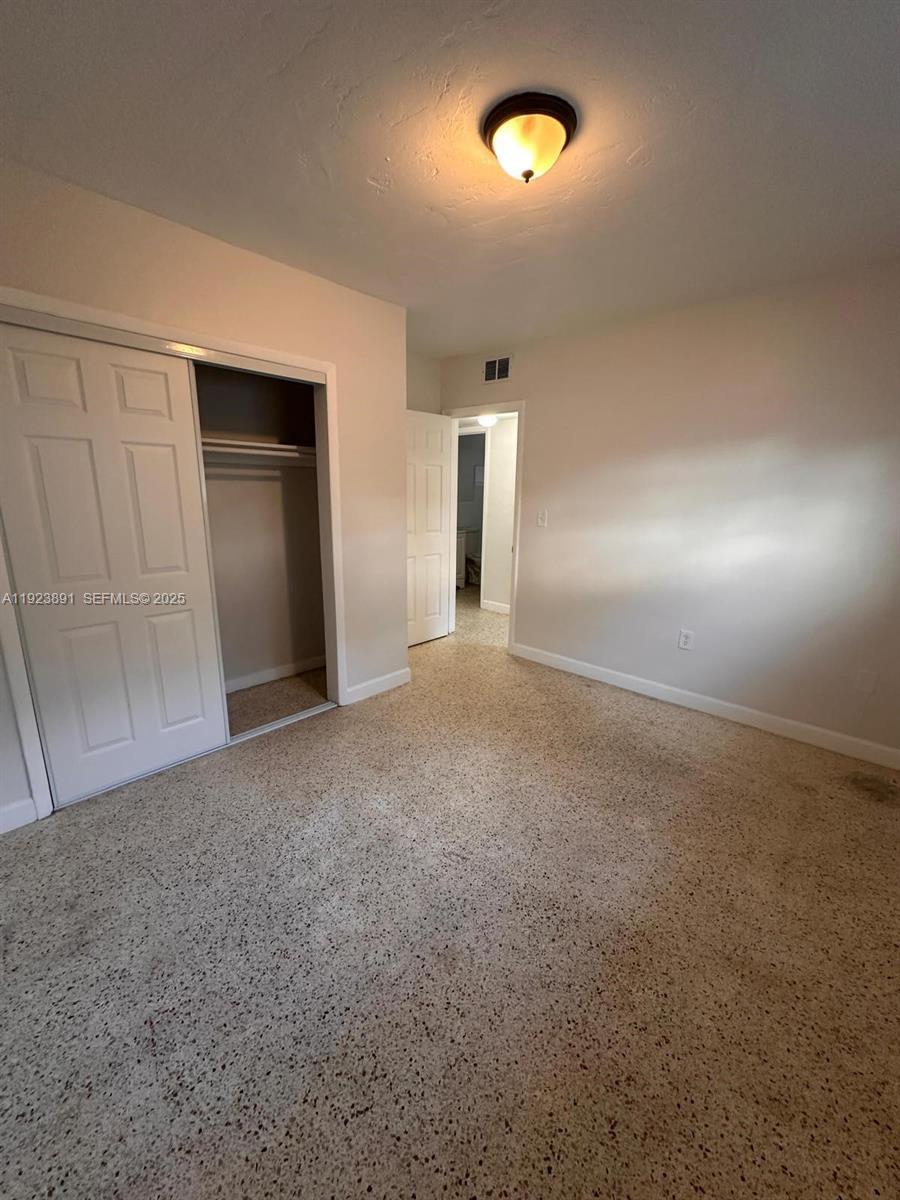 Ver detalles / 3240 sq. ft. $ 2025-12-02 0 foto