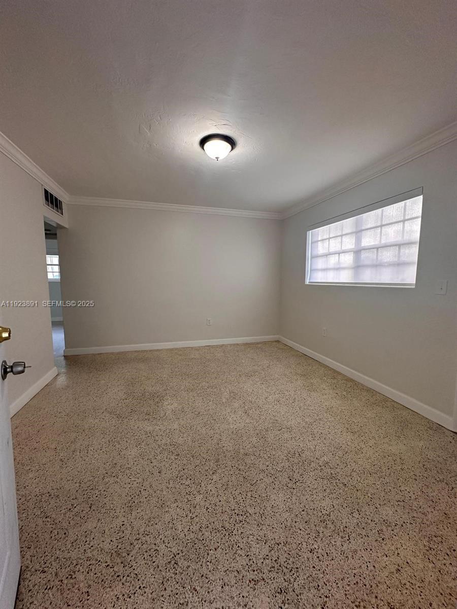 Ver detalles / 3240 sq. ft. $ 2025-12-02 0 foto