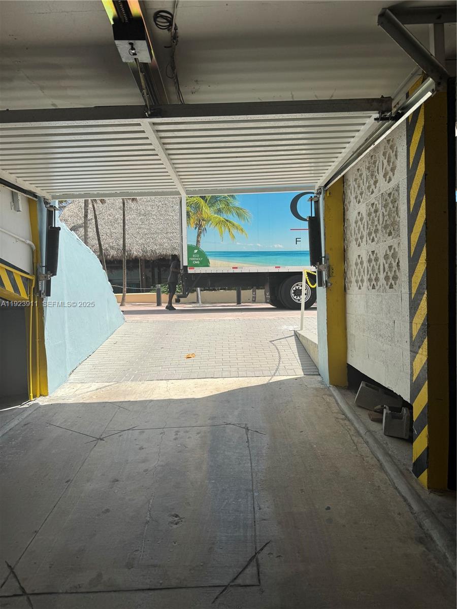 RGB 1 / 2 820 sq. ft. $ 2025-12-02 0 Photo