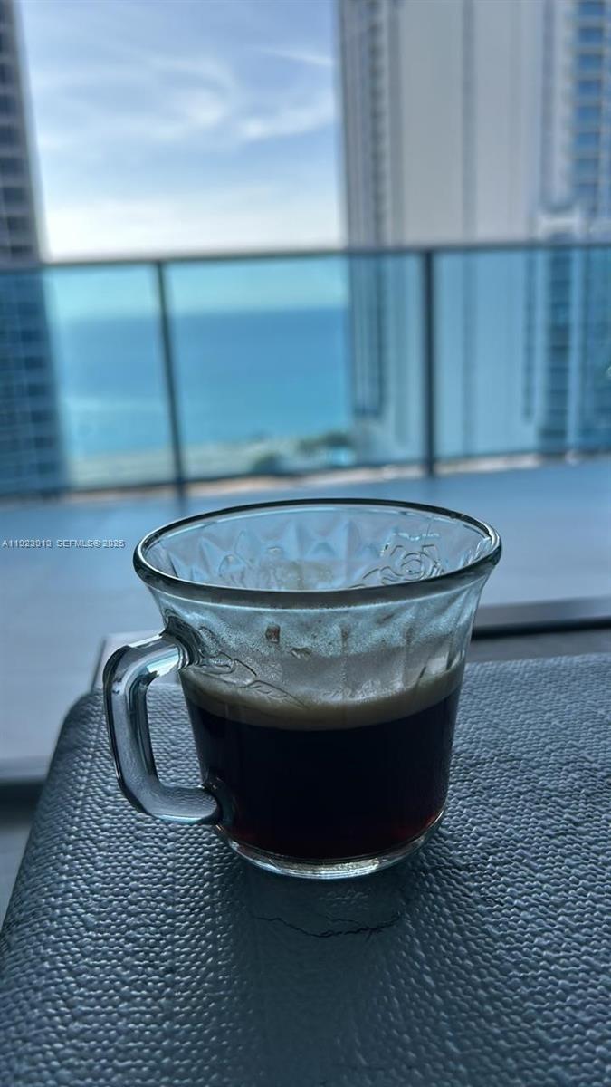 See details 1204 2 / 3 1382 sq. ft. $ 2025-12-02 0 Photo