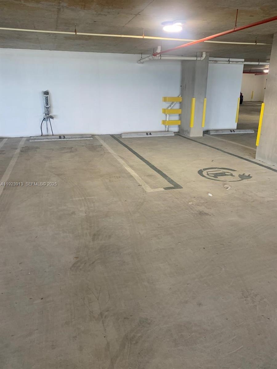 See details 1204 2 / 3 1382 sq. ft. $ 2025-12-02 0 Photo