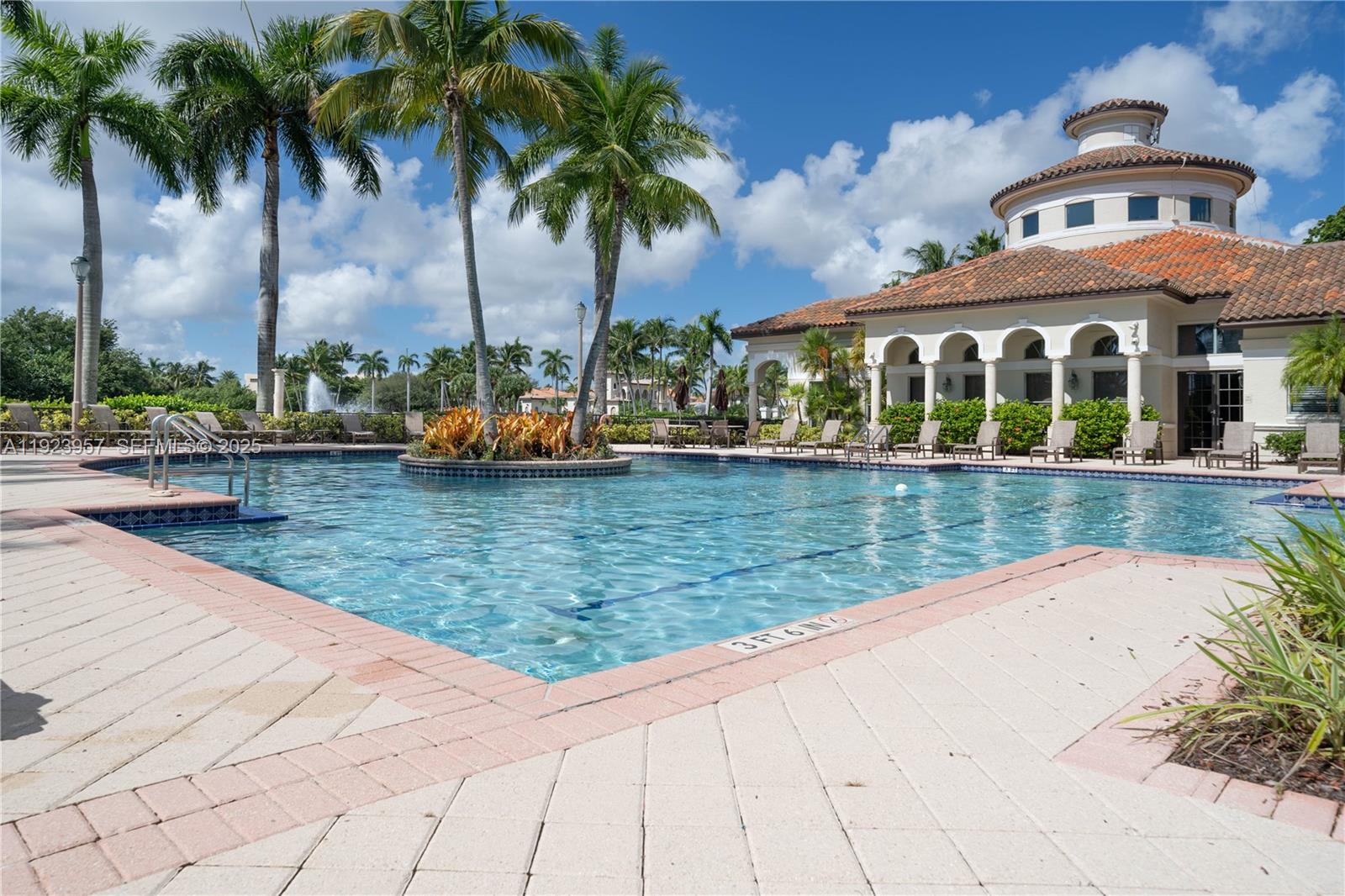 Photo of 1547 Mariner Way (1547), Hollywood, Florida, 33019 -