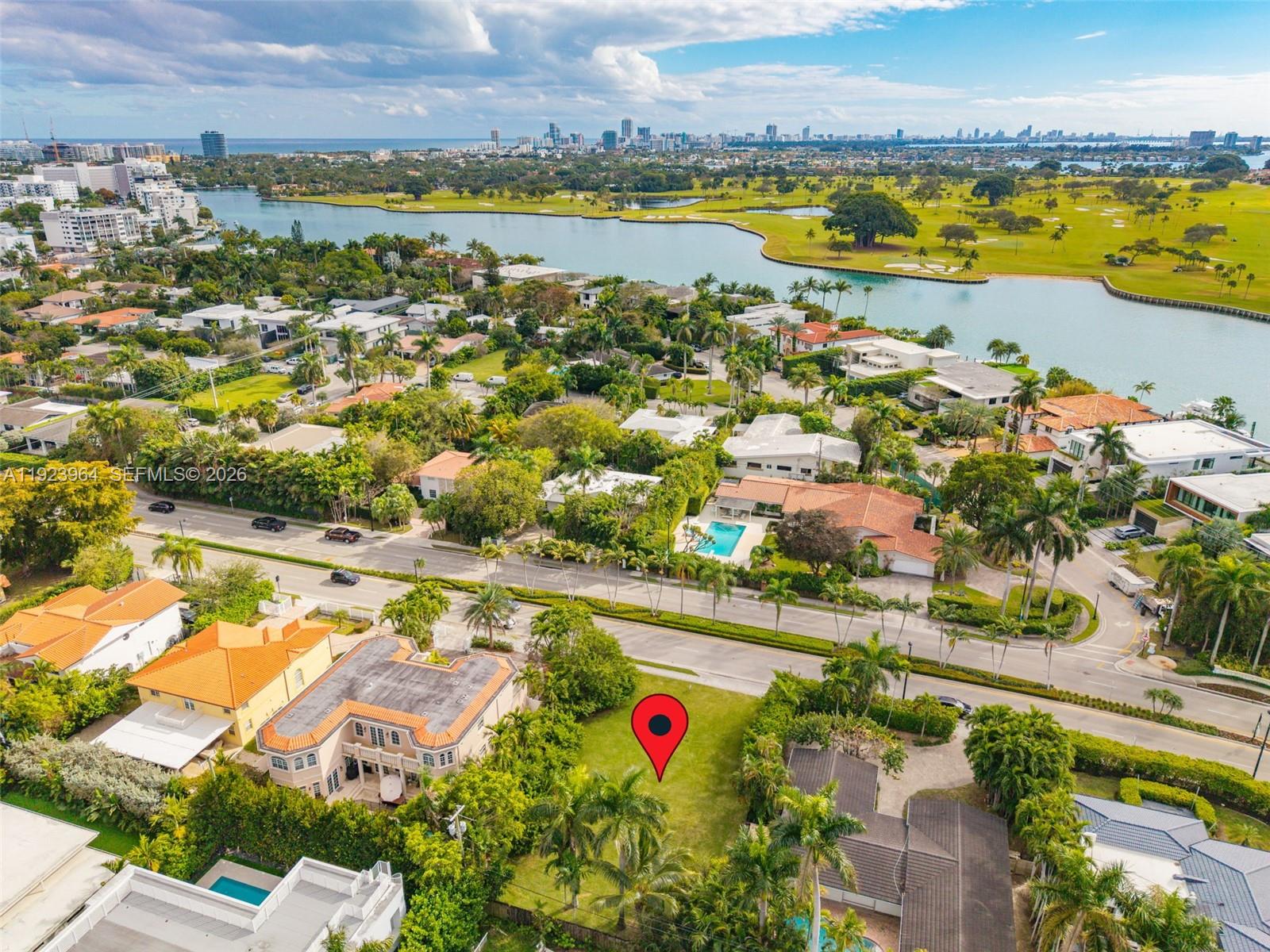   /   кв.футов $ 2025-12-02 0 Фото