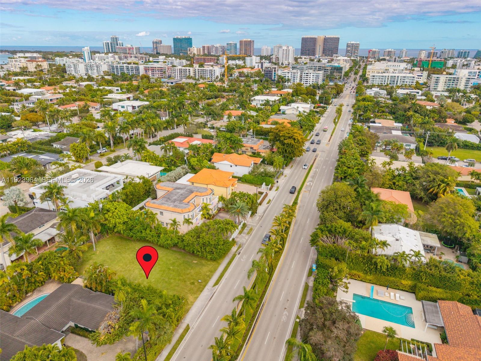   /   кв.футов $ 2025-12-02 0 Фото