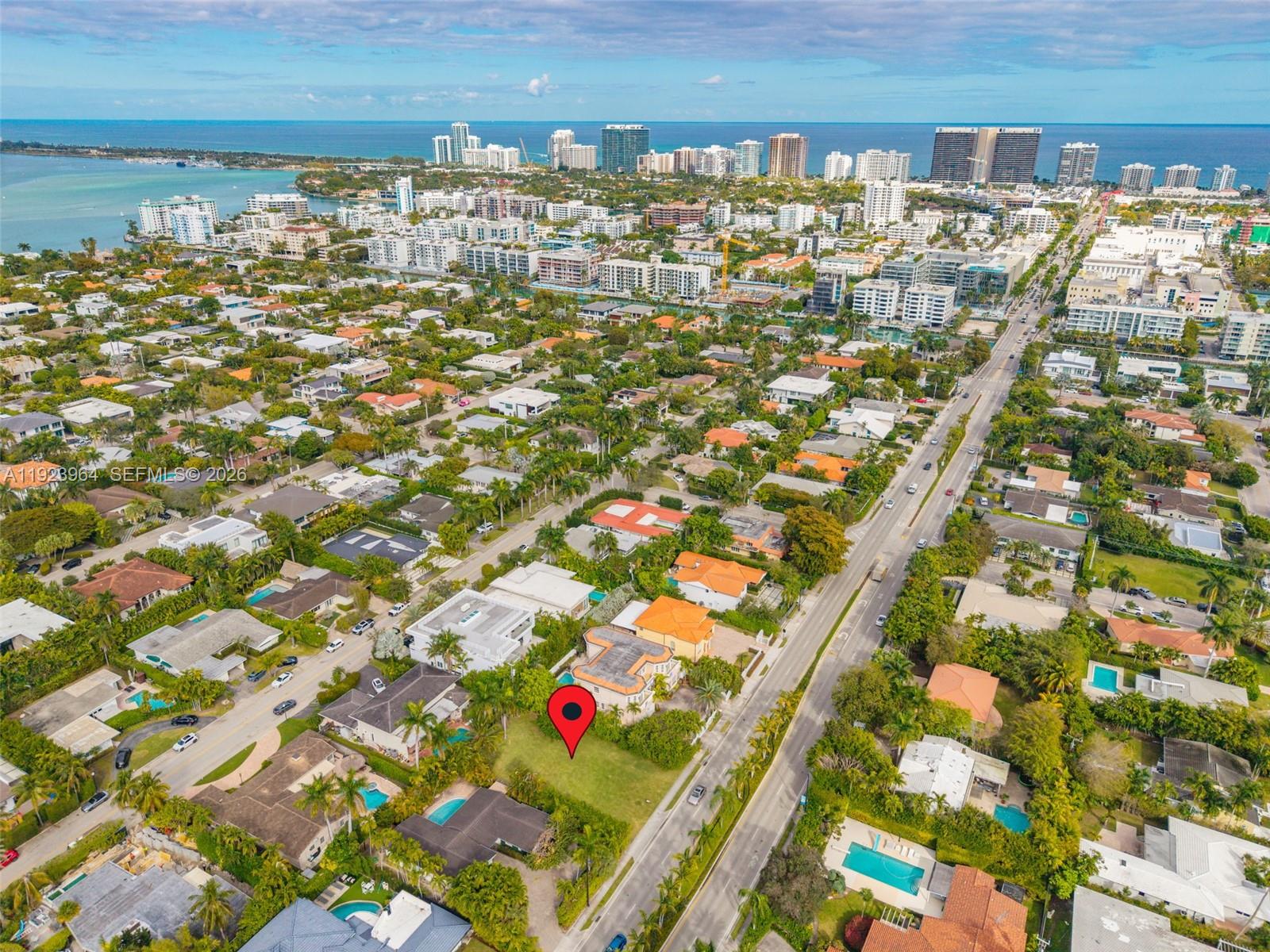   /   кв.футов $ 2025-12-02 0 Фото