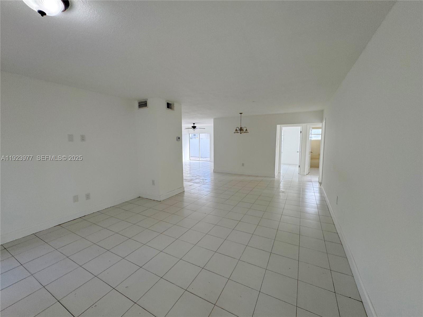 See details / 3064 sq. ft. $ 2025-12-02 0 Photo