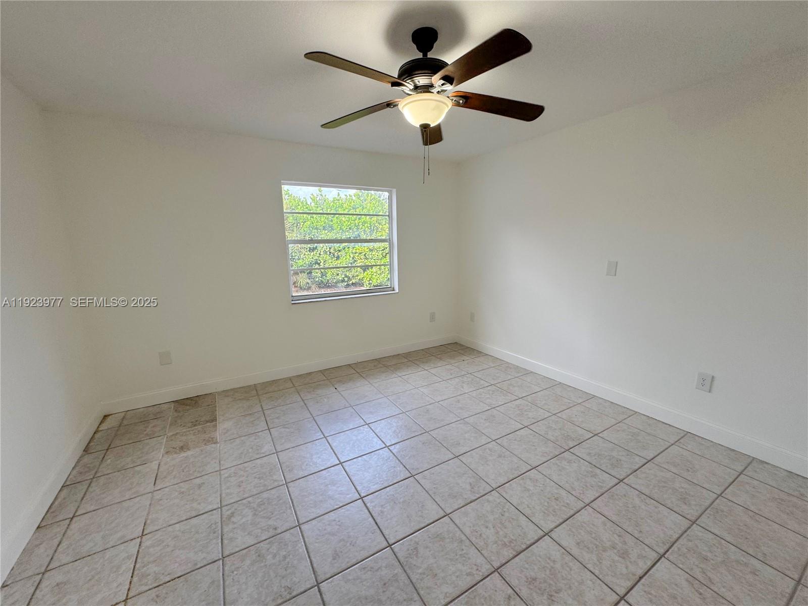See details / 3064 sq. ft. $ 2025-12-02 0 Photo