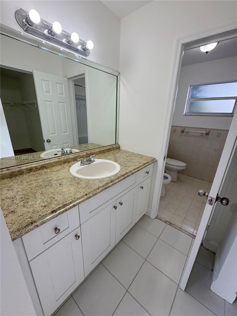 See details / 3064 sq. ft. $ 2025-12-02 0 Photo