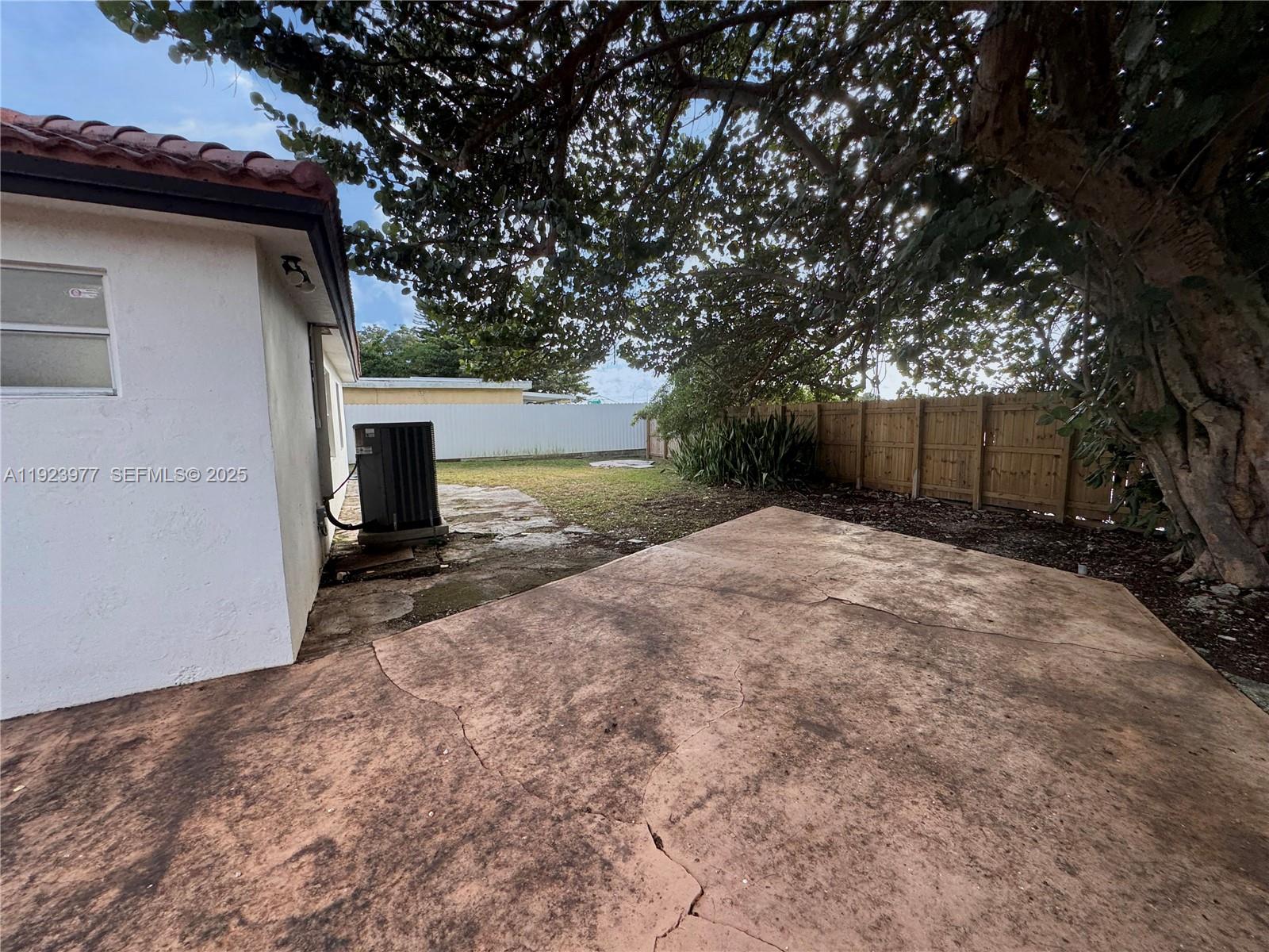 See details / 3064 sq. ft. $ 2025-12-02 0 Photo