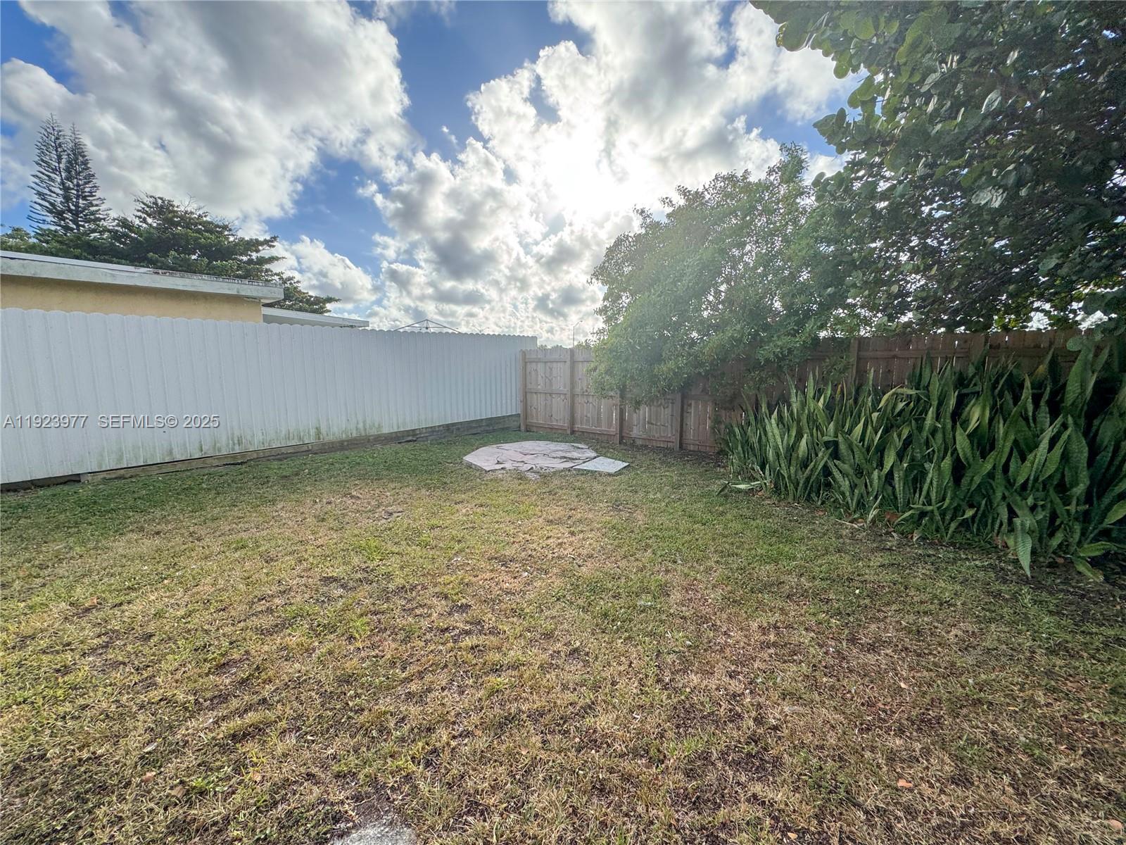 See details / 3064 sq. ft. $ 2025-12-02 0 Photo