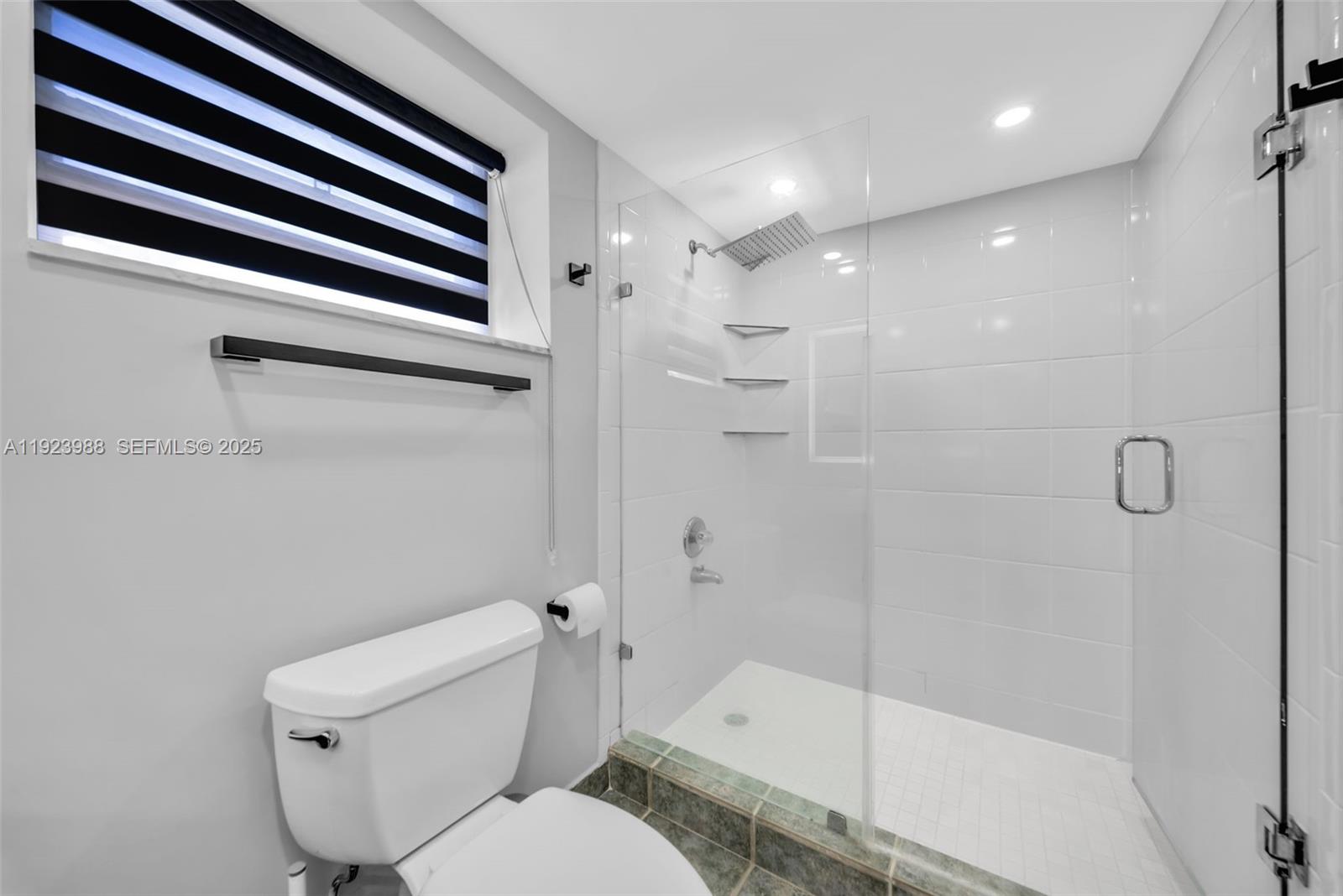 Photo of 707 27th Ave  (707), Hallandale Beach, Florida, 33009 - 