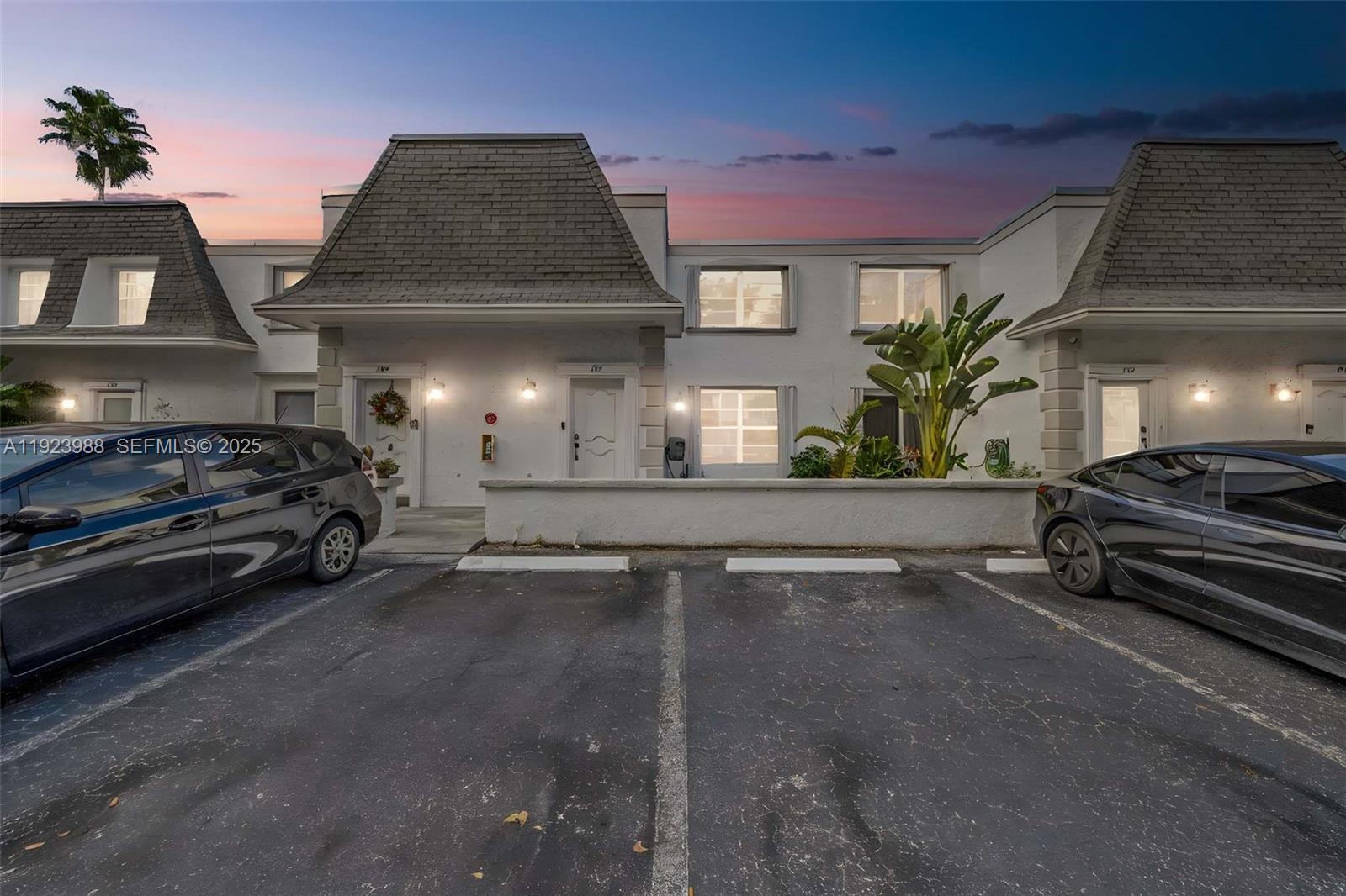 Photo of 707 27th Ave  (707), Hallandale Beach, Florida, 33009 - 