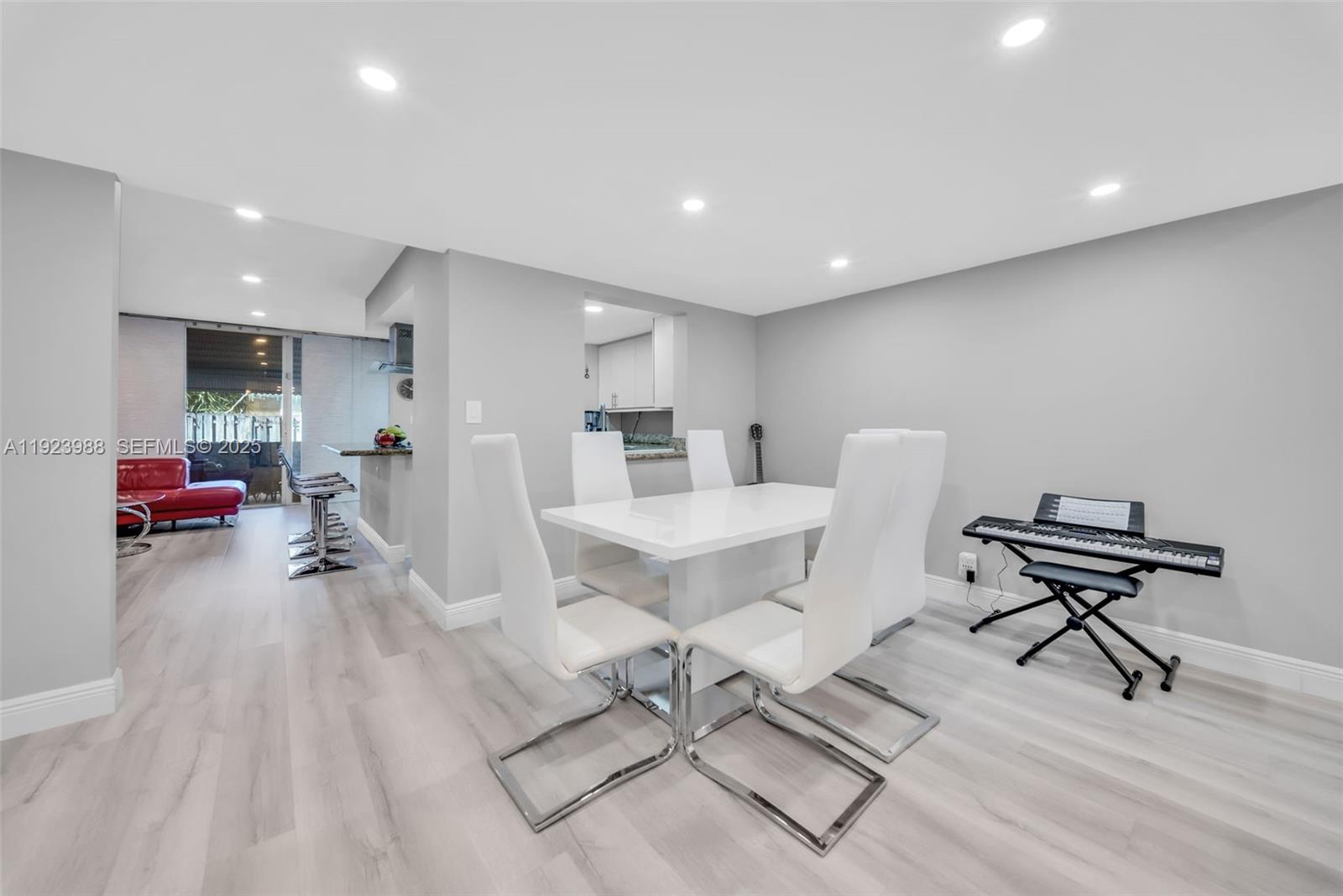 Photo of 707 27th Ave  (707), Hallandale Beach, Florida, 33009 - 