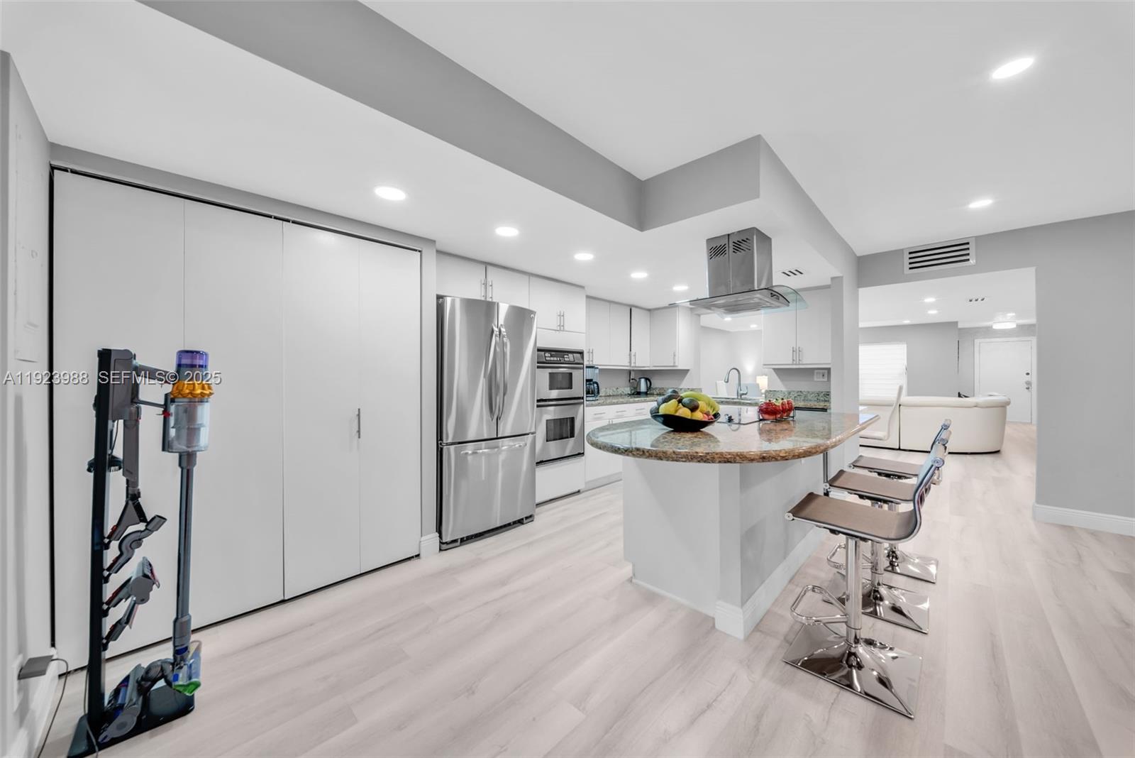 Photo of 707 27th Ave  (707), Hallandale Beach, Florida, 33009 - 