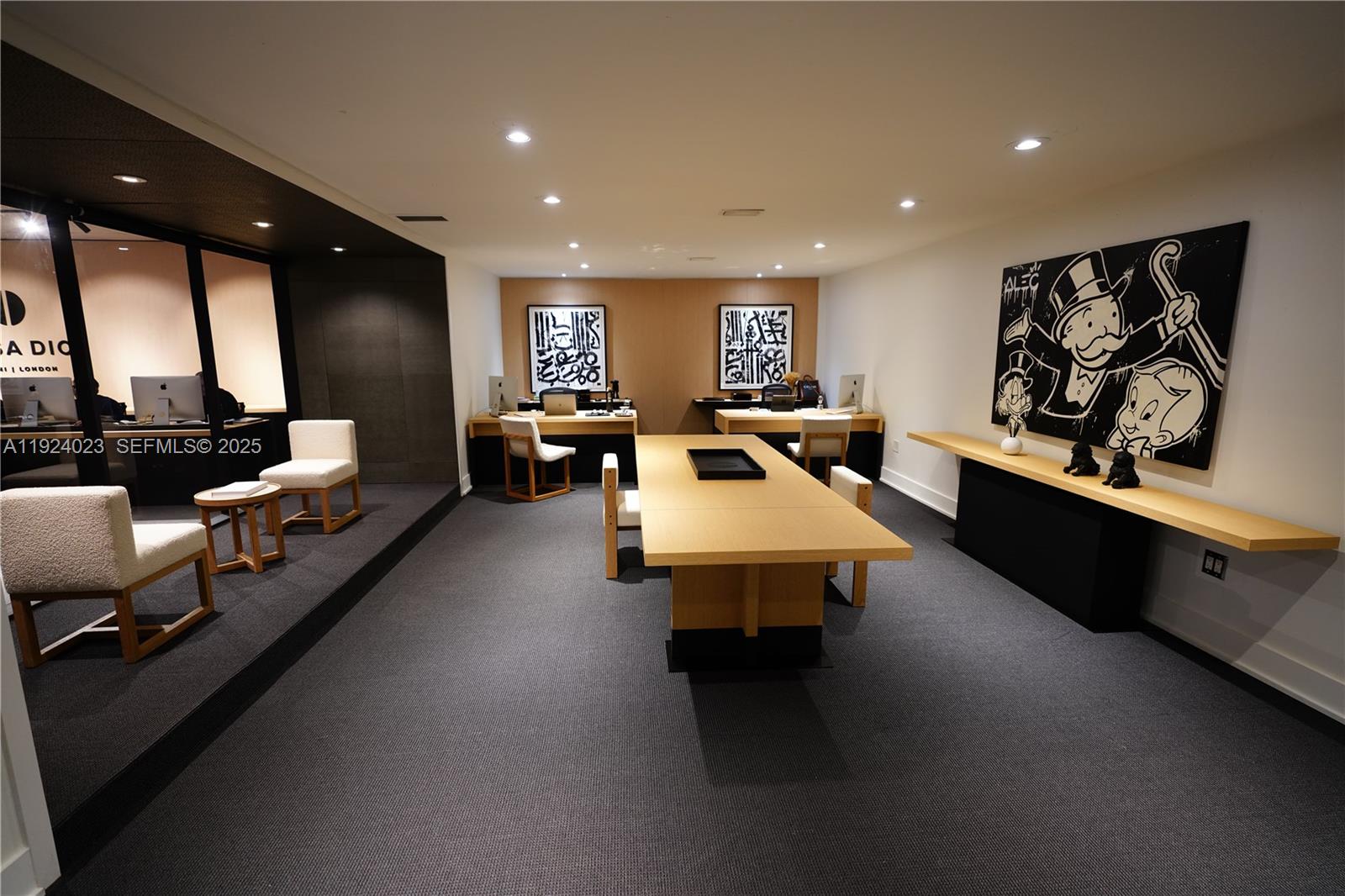 See details / sq. ft. $ 2025-12-02 0 Photo