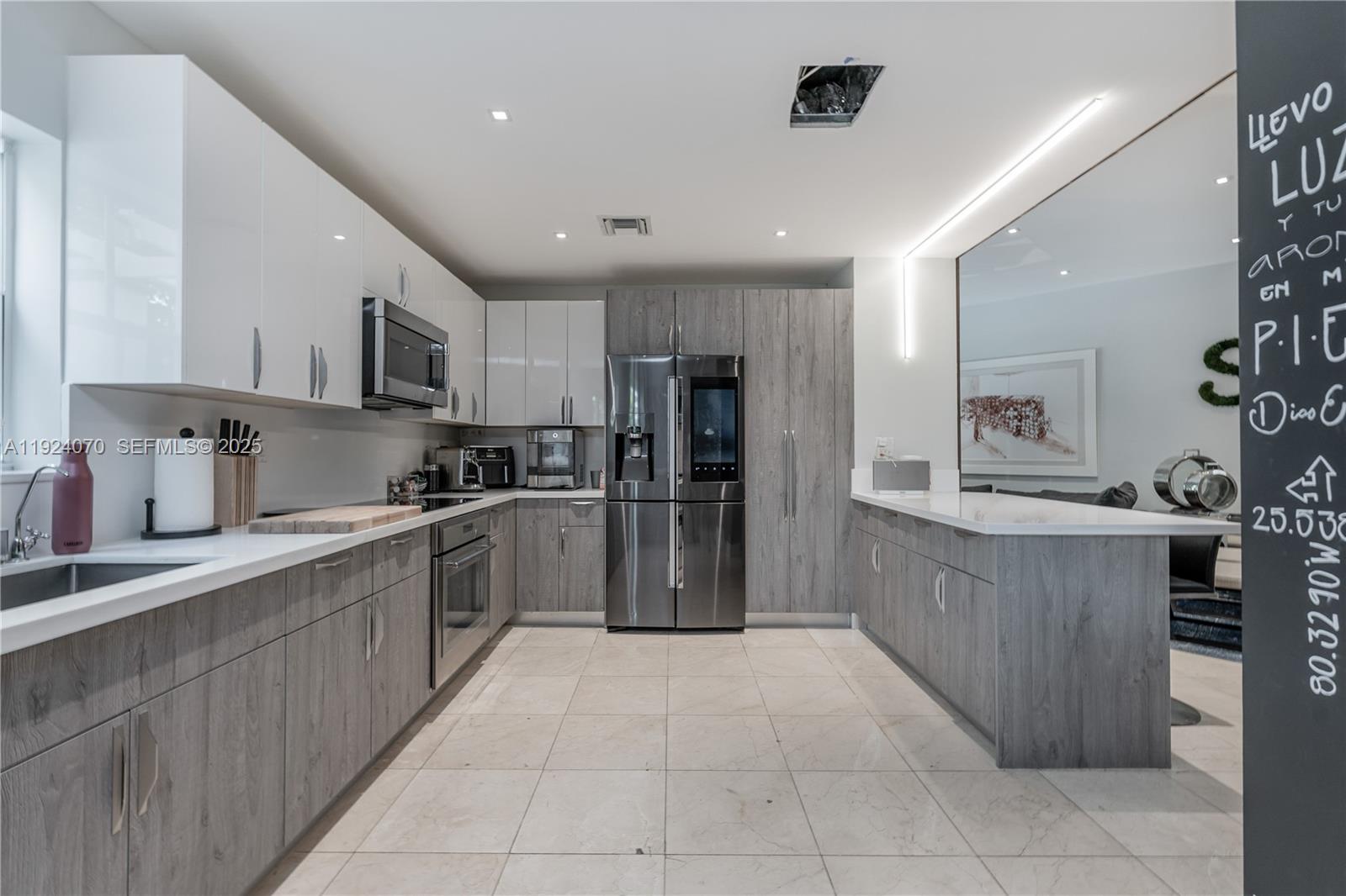 Photo of 18460 30th Ave  (18460), Aventura, Florida, 33160 - 