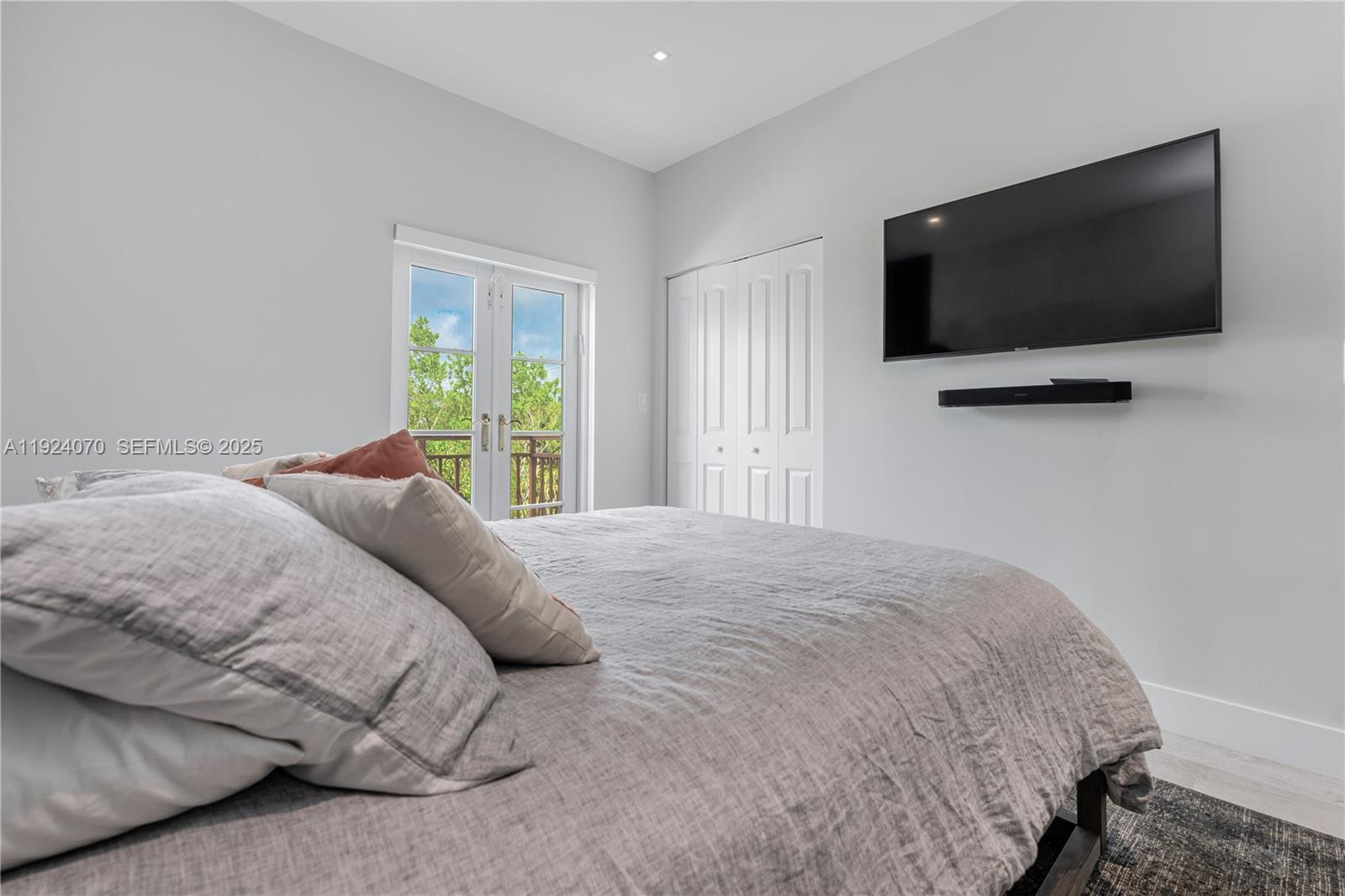 Photo of 18460 30th Ave  (18460), Aventura, Florida, 33160 - 