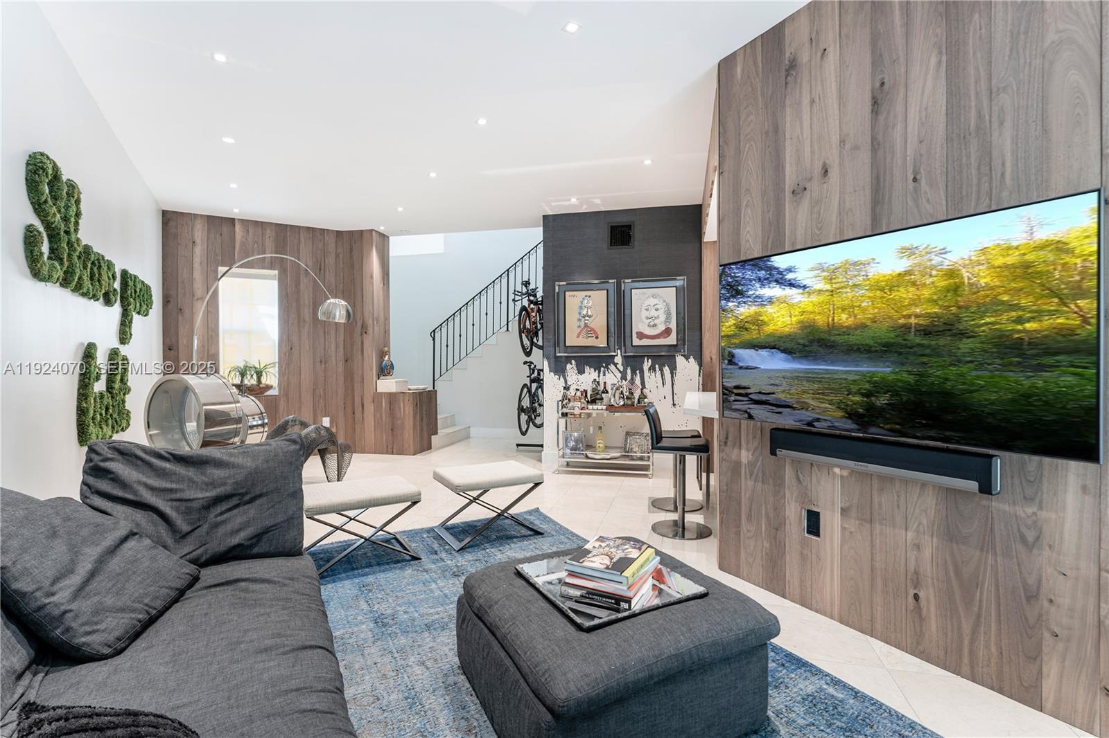 Photo of 18460 30th Ave  (18460), Aventura, Florida, 33160 - 