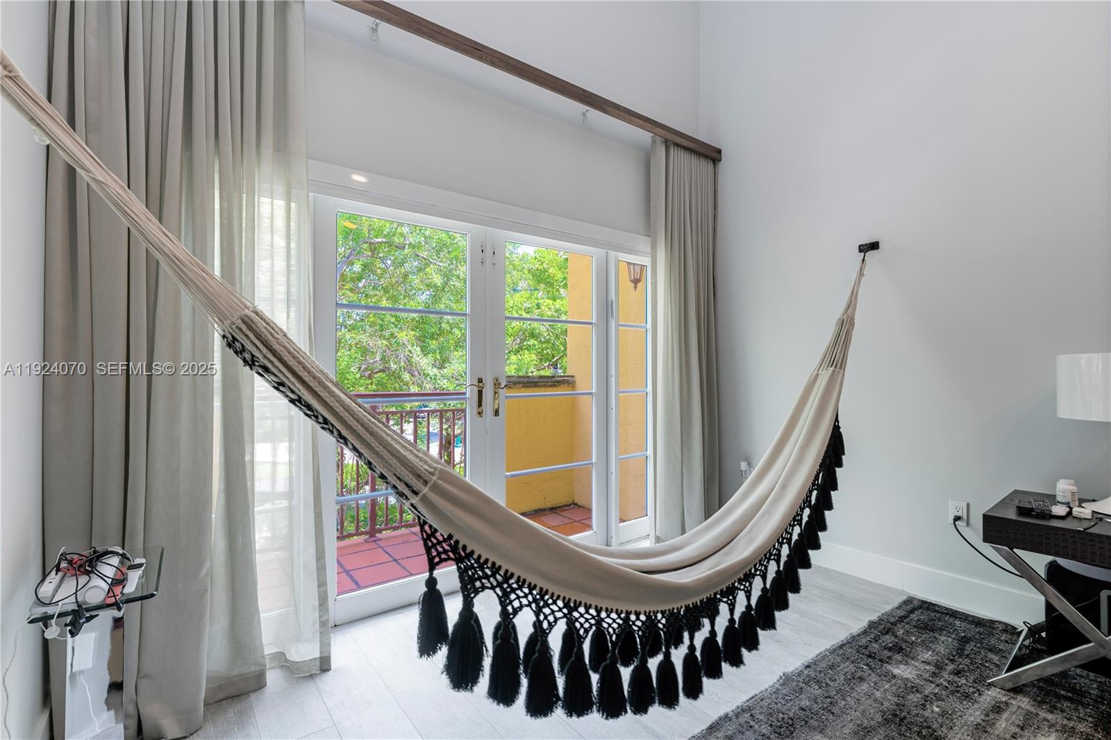 Photo of 18460 30th Ave  (18460), Aventura, Florida, 33160 - 