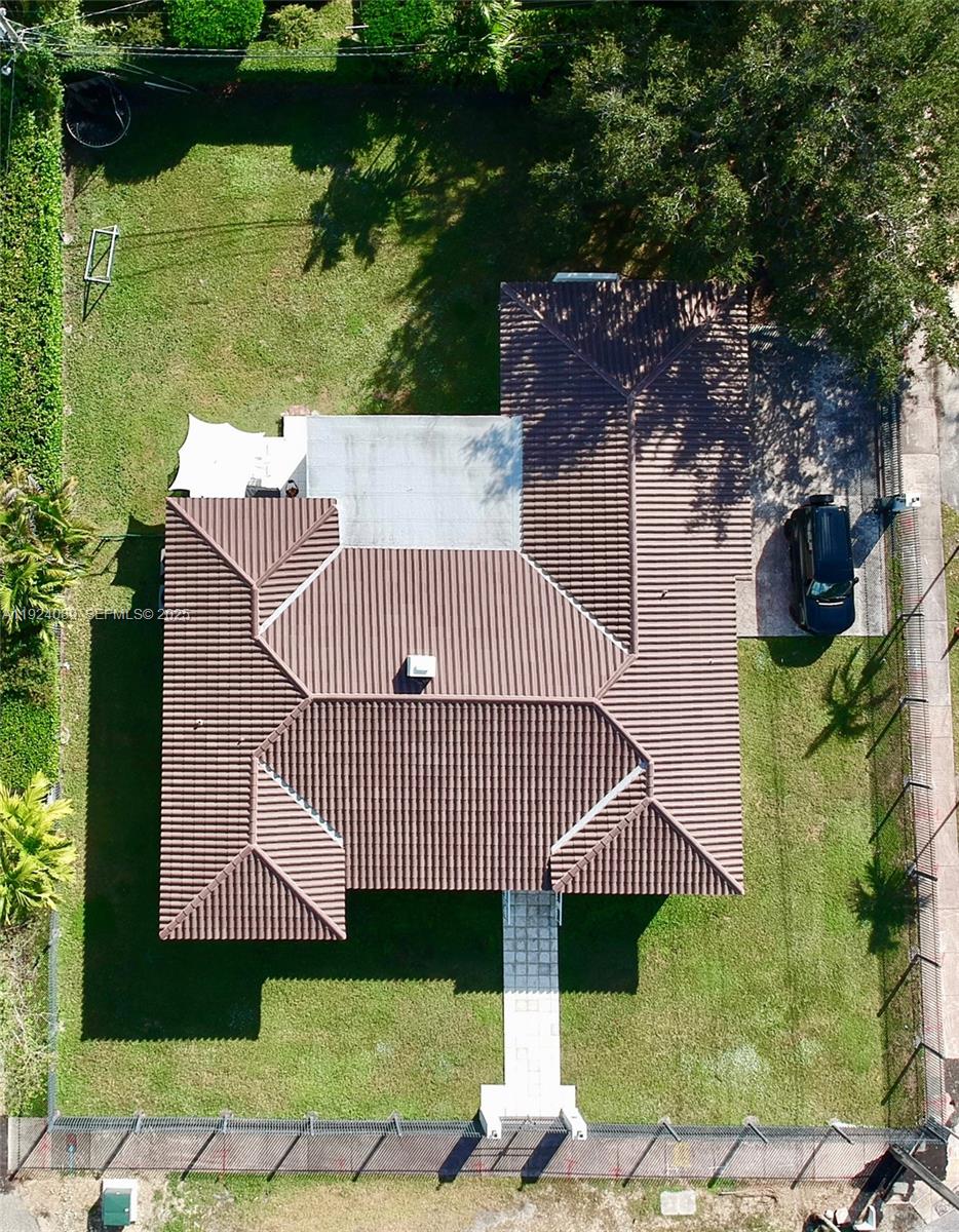 1558 4 / 3 2353 sq. ft. $ 2025-12-02 0 Photo