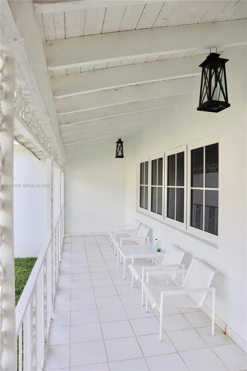 1558 4 / 3 2353 sq. ft. $ 2025-12-02 0 Photo