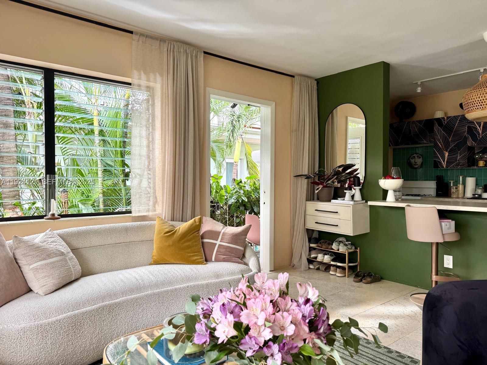 8-1127 1 / 1 600 sq. ft. $ 2025-12-02 0 foto