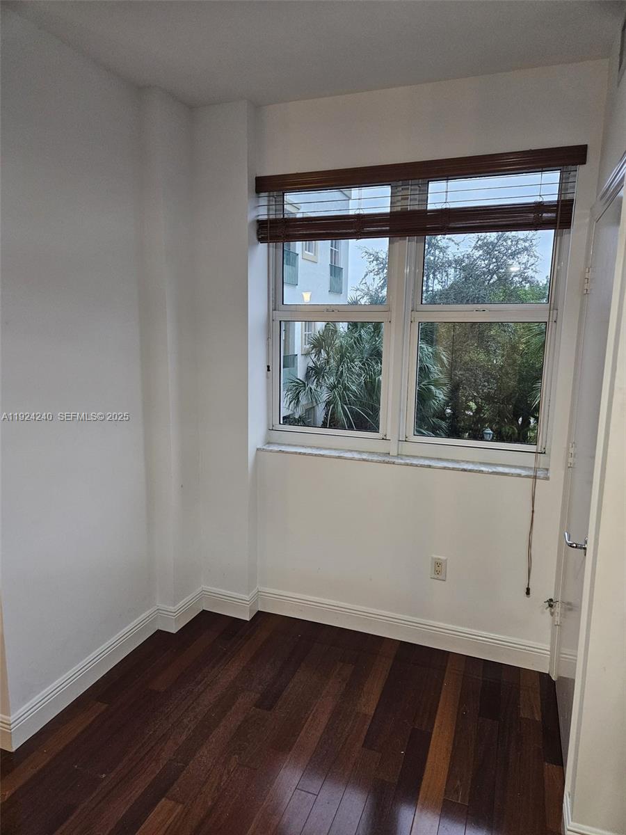 Photo of 20000 Country Club Dr  #302, Aventura, Florida, 33180 - 