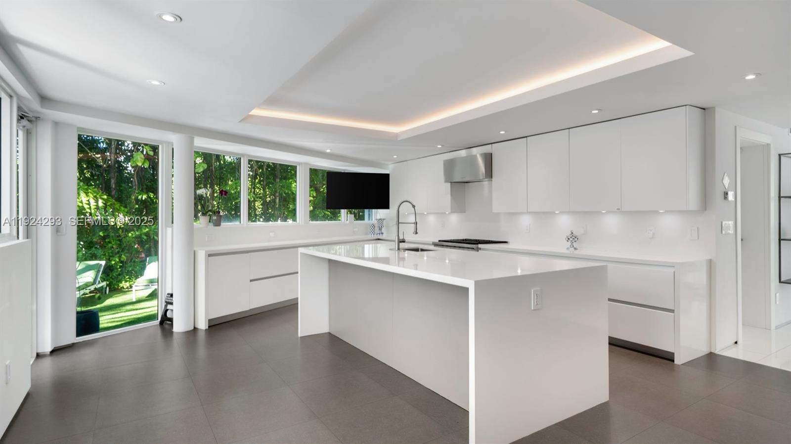 Photo of 480 Ocean Blvd  (480), Golden Beach, Florida, 33160 - 