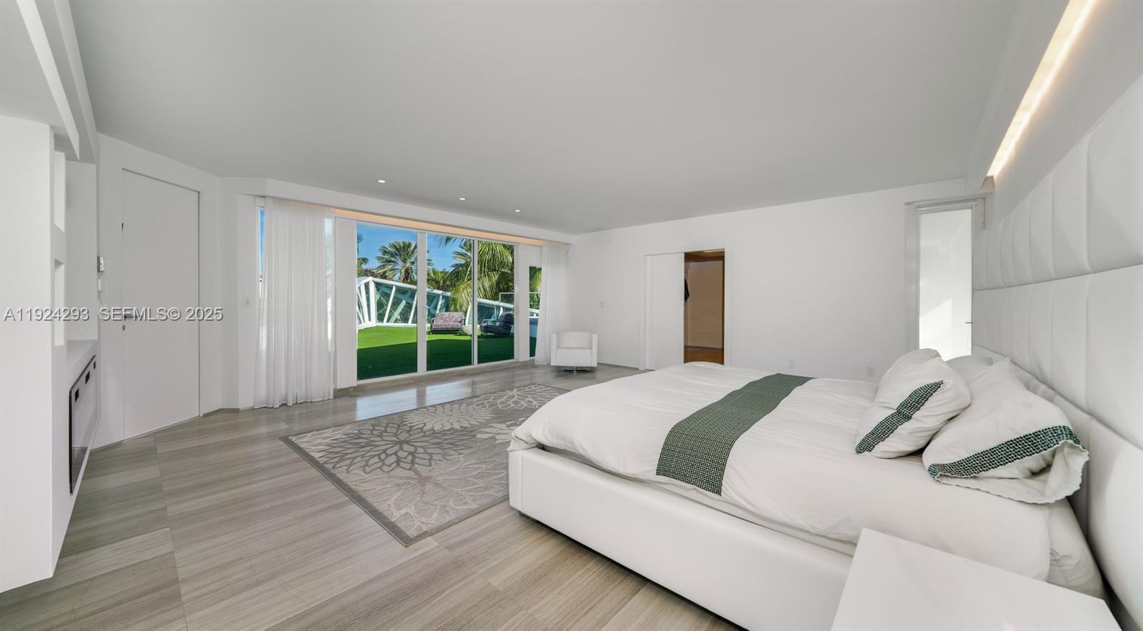 Photo of 480 Ocean Blvd  (480), Golden Beach, Florida, 33160 - 