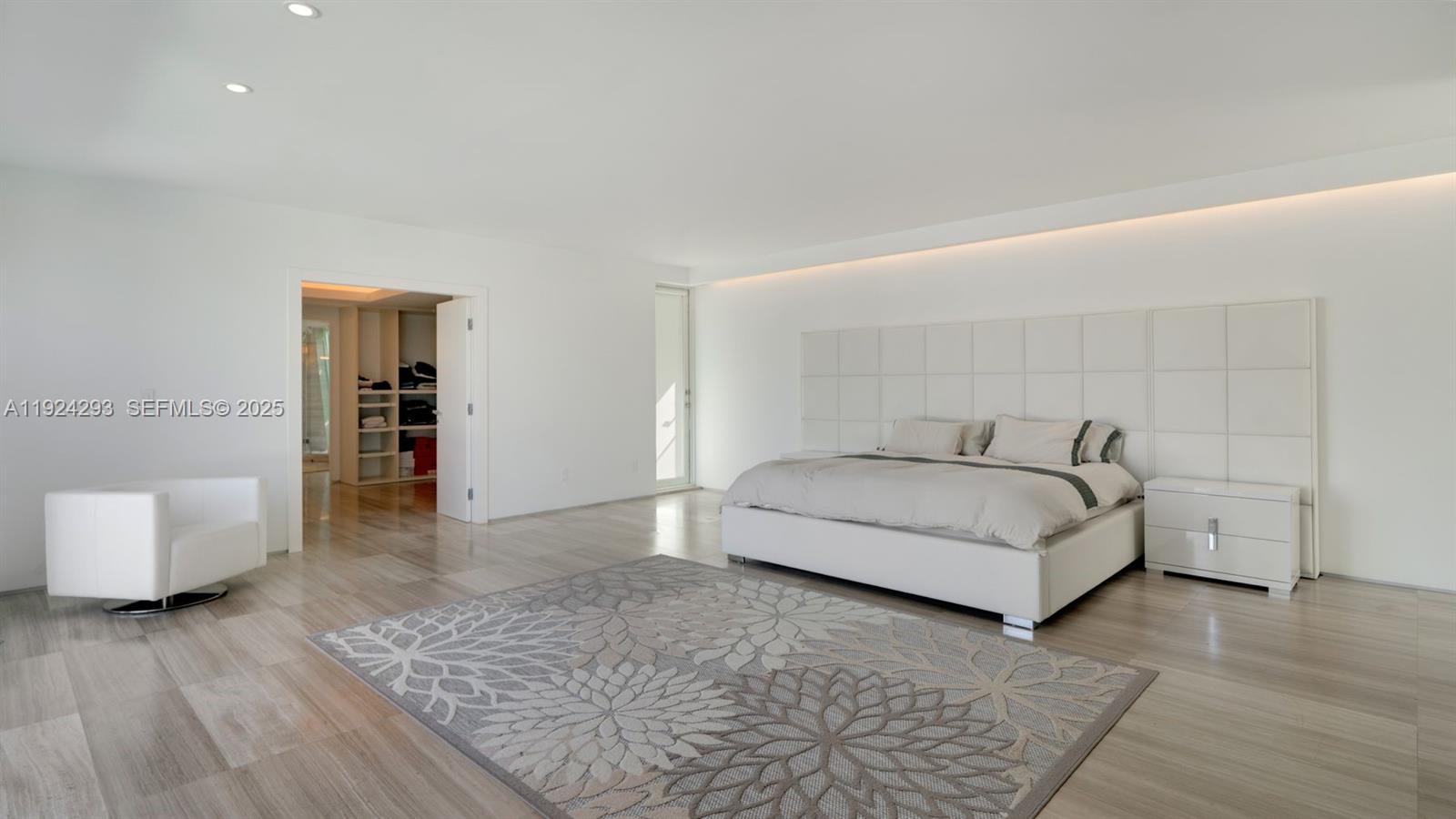 Photo of 480 Ocean Blvd  (480), Golden Beach, Florida, 33160 - 