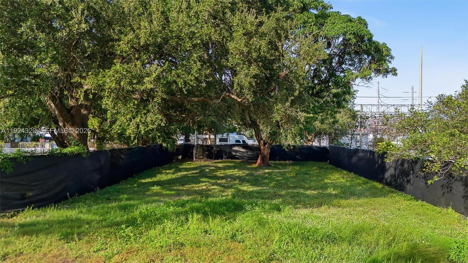   /   sq. ft. $ 2025-12-03 0 Photo