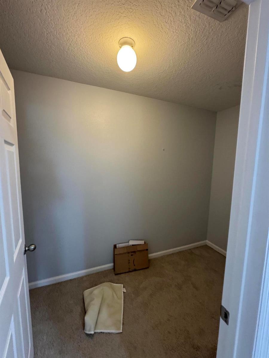 Ver detalles 11217 4 / 2002 sq. ft. $ 2026-06-19 0 foto
