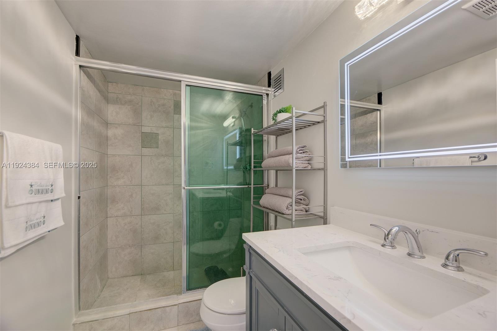 Photo of 3725 Ocean Dr  #601, Hollywood, Florida, 33019 - 