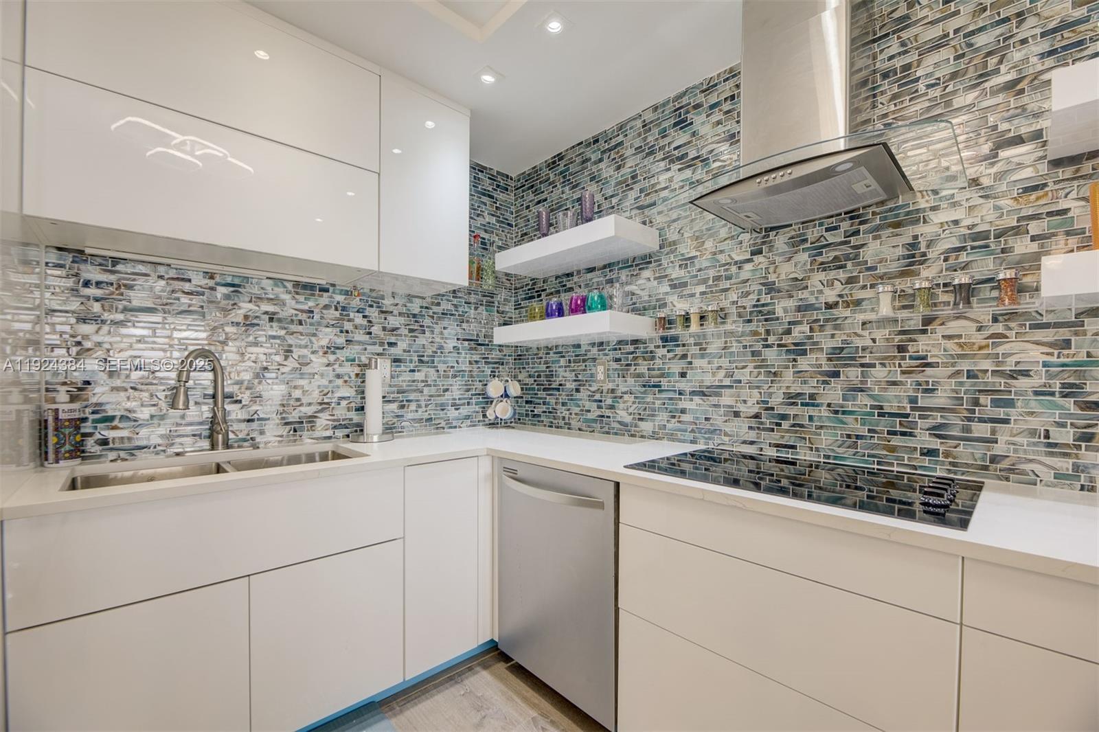 Photo of 3725 Ocean Dr  #601, Hollywood, Florida, 33019 - 