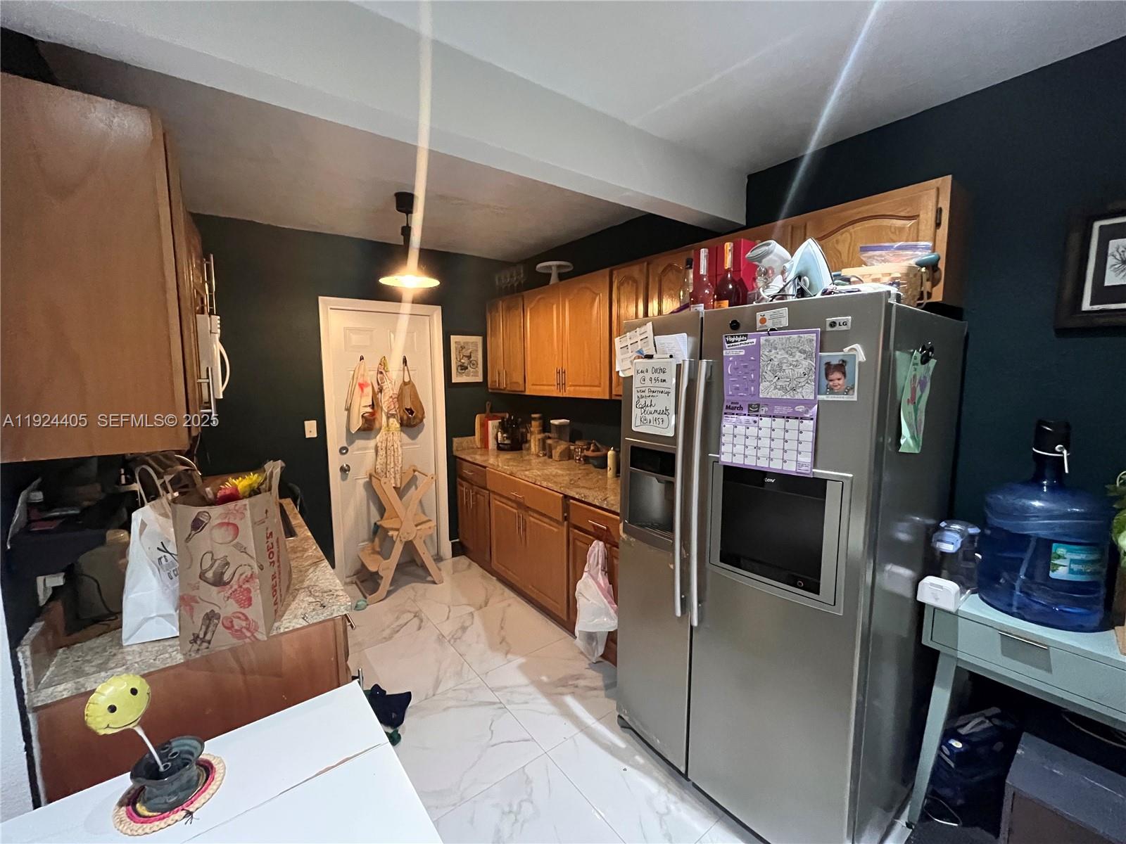 See details / 1244 sq. ft. $ 2025-12-03 0 Photo