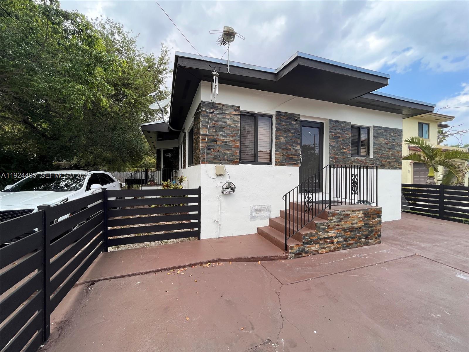 See details / 1244 sq. ft. $ 2025-12-03 0 Photo