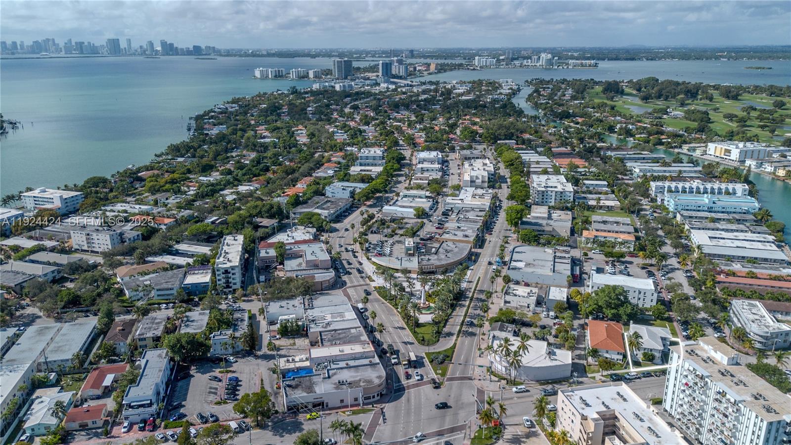   /   sq. ft. $ 2025-12-03 0 foto